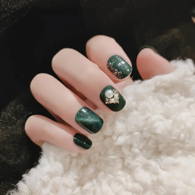 Reusable Removable Fake Nail Patch Tool Glue Lvxiu Zhenfan Wearing Style - Shop at LoveMi