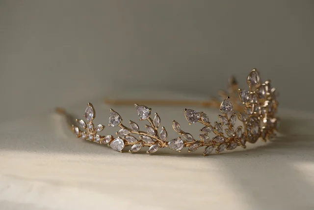 Design Zircon And Diamonds Solid Brass Crown Gold - Shop at LoveMi