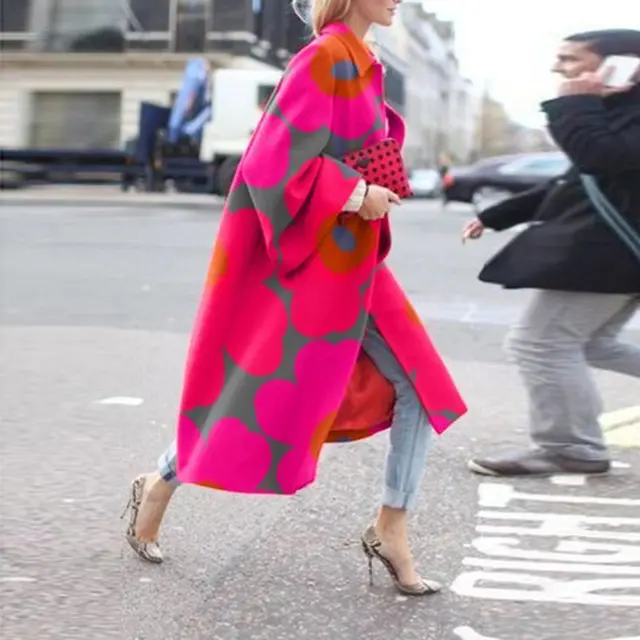 Women's Long Flared Sleeve Printed Loose Trench Coat - Red