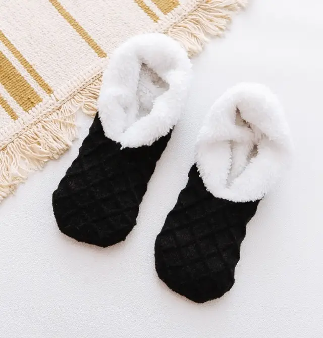 Autumn And Winter Lamb Fleece Solid Color Floor Socks Black - Shop at LoveMi