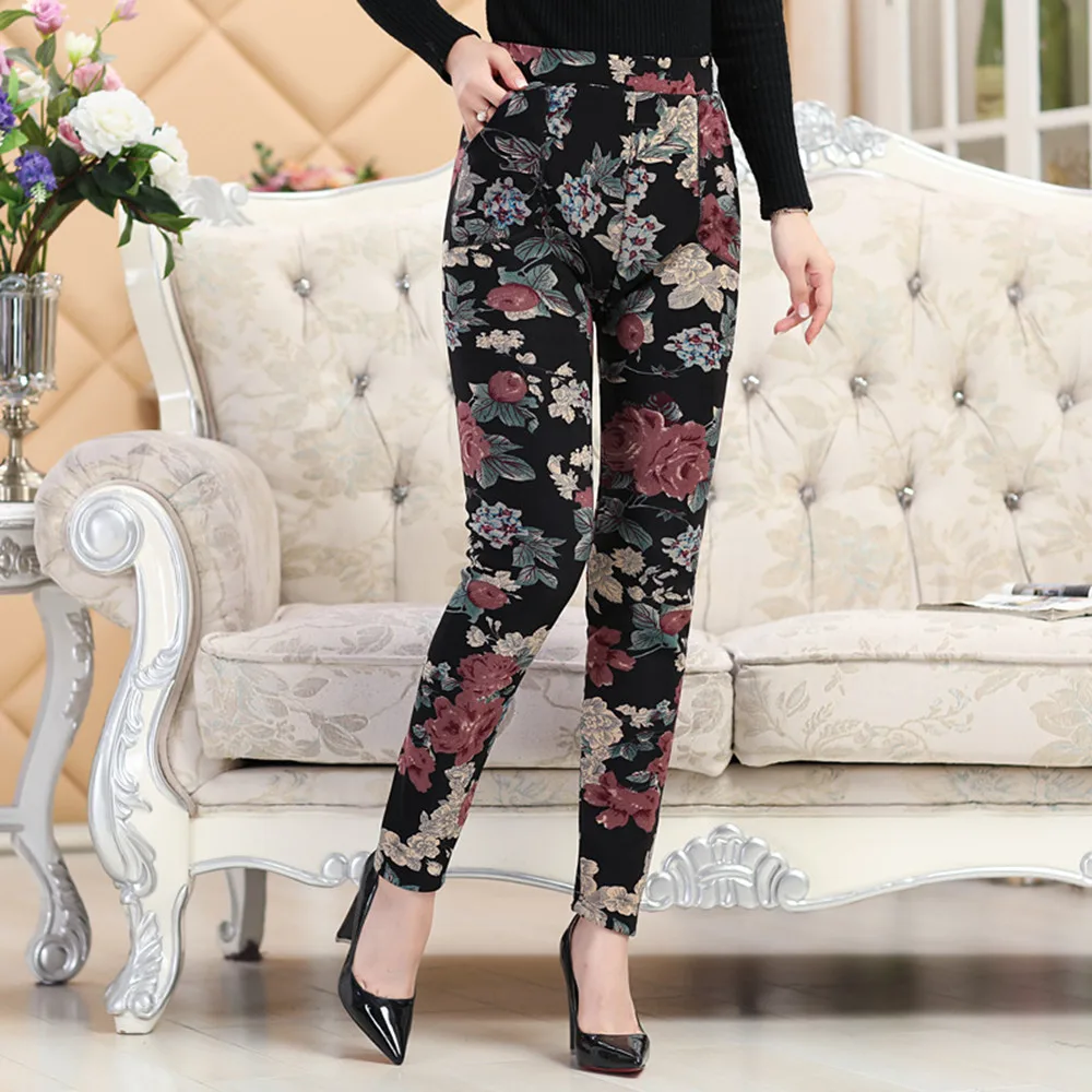 Plush Thickened Large Size Middle-aged And Elderly Leggings Female - Cashed Black Camellia