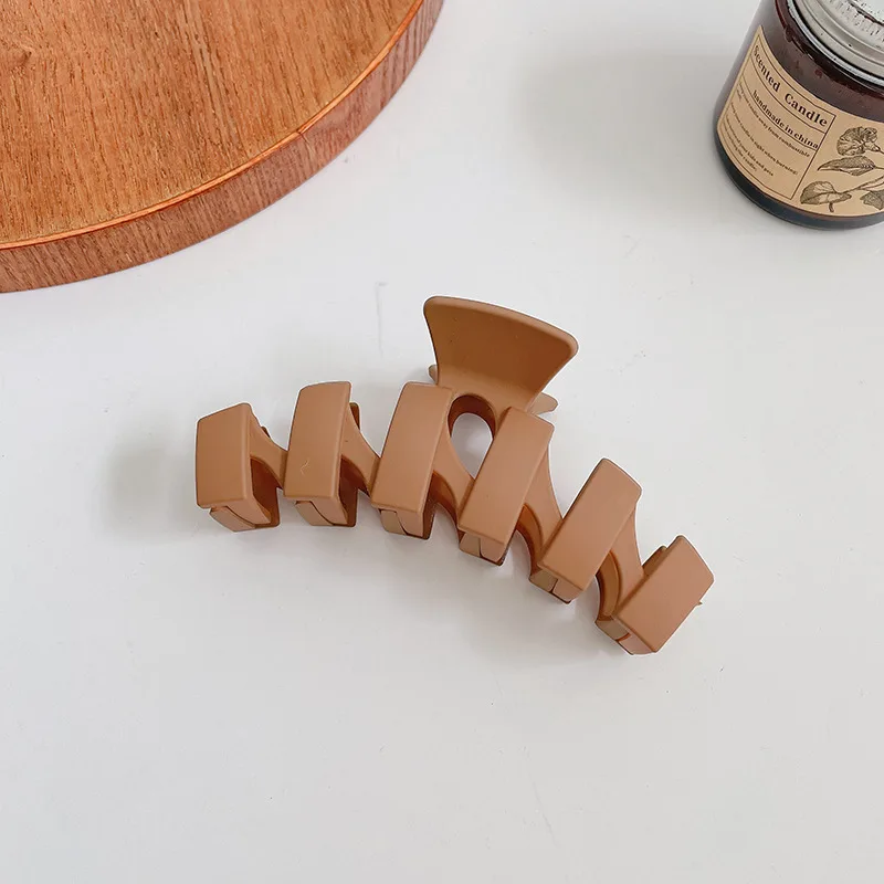 Clamping Women's Large Back Hair Irregular Coffee Grab Clip - Shop at LoveMi