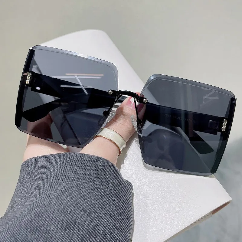 Square Rimless Cut Edge Fashion Sunglasses - Black