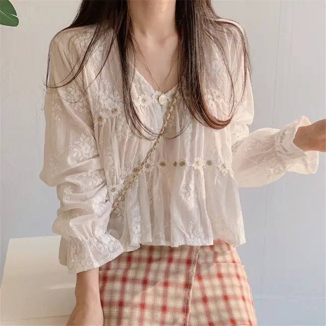 V neck Girl Feeling Wear Lace Three dimensional Small Daisy Top White - Shop at LoveMi