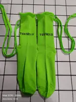 Nonfluorescent Grass Green