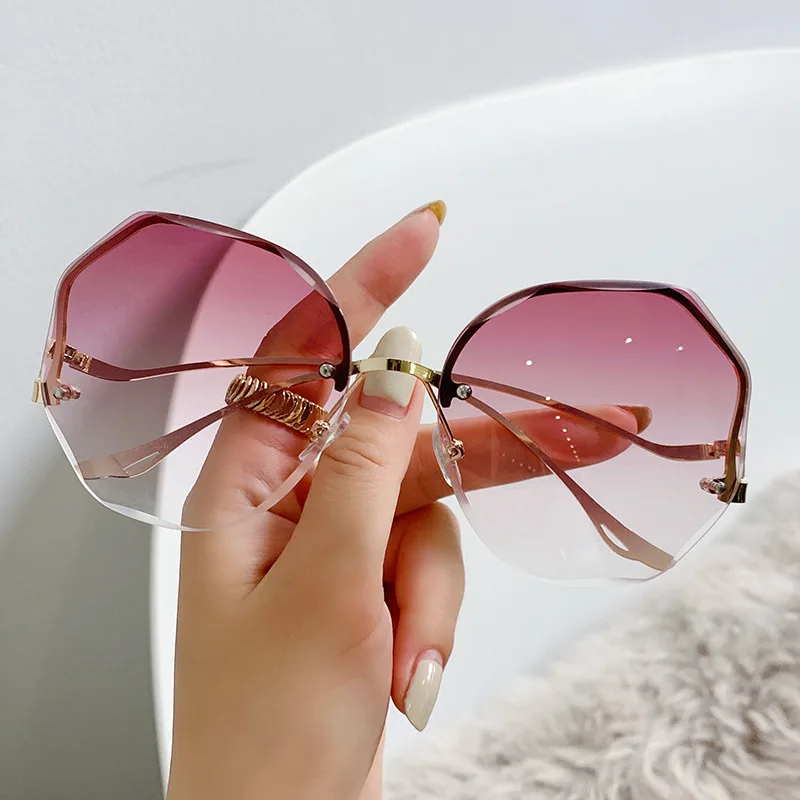 Fashionable UV Protection Sunglasses For Women - Gradient Purple