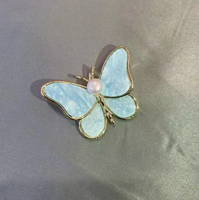 Butterfly Brooch Women's Corsage Sweet Pearl Pin Women's Clothing Accessories Blue Butterfly - Shop at LoveMi