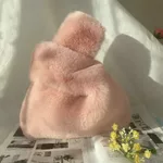 Women's Fashionable And Versatile Fur Handbag - Pink