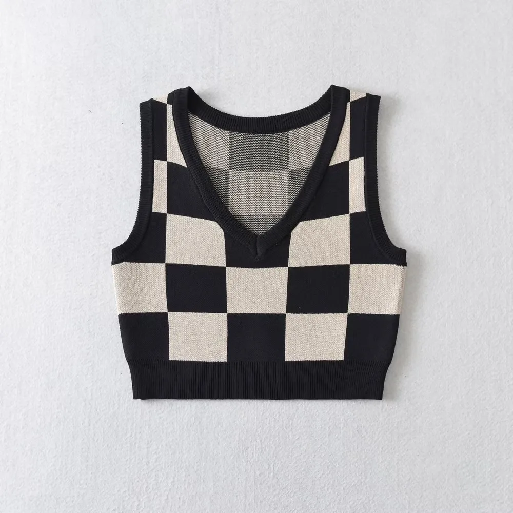 Spring New Two-color Plaid Knitted Vest V Neck Short Top K7 M194A - Apricot