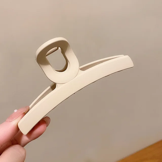 Take A Bath Plate, Hair Clip, The Back Of The Woman's Head F996 Milk Coffee. - Shop at LoveMi