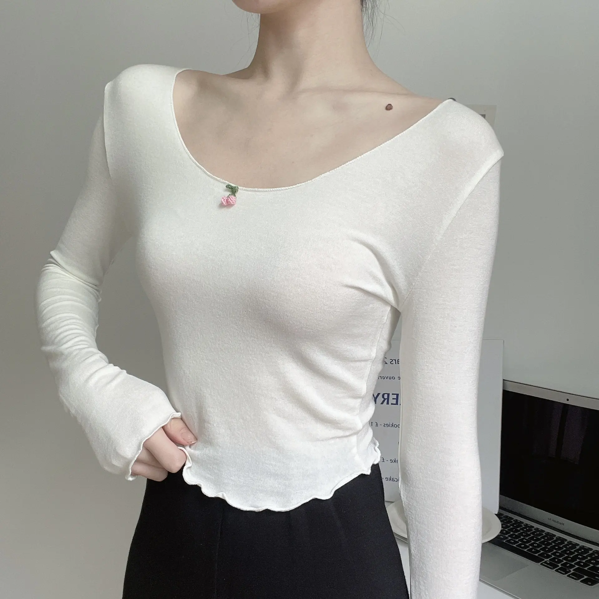 Women's Pure Desire Soft Waxy Cherry Fungus Edge Long Sleeve - Beige
