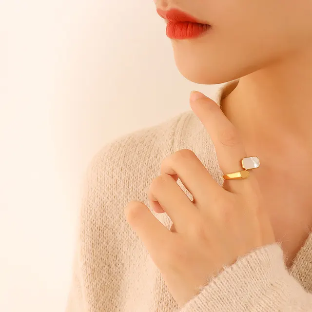 Vintage Fashion White Seashell Ring Gold - Shop at LoveMi