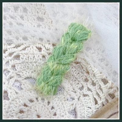 Hand Crocheted Yarn Weaving Vintage Embroidery Barrette 6Cm Duckbill Clip - Shop at LoveMi