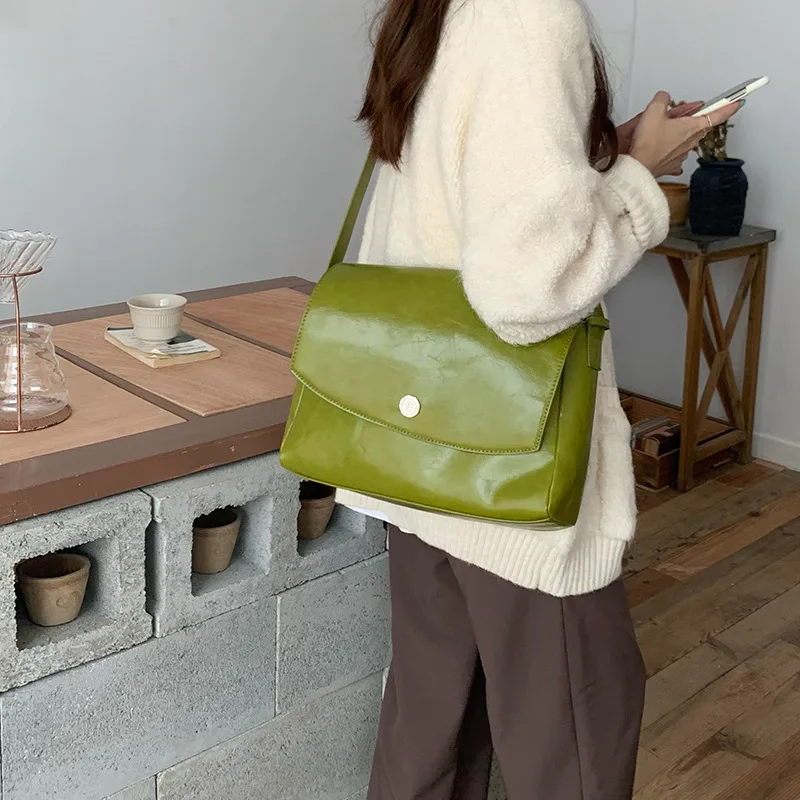Niche Design Retro Large capacity Briefcase Green - Shop at LoveMi