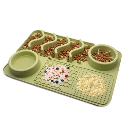 Dog Silicone Licking Pad Pet Licking Mat Silicone Smelling Mat Multifunctional Food Bowl Pets Supplies Large Light Green Licking Pad - Shop at LoveMi