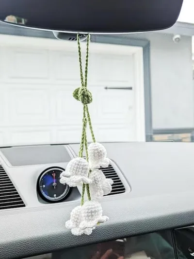 Lily Car Hanging Rearview Mirror Pendant Hand Crocheted Car Supplies Wool Woven Pendant White Linglan 6 Flowers - Shop at LoveMi