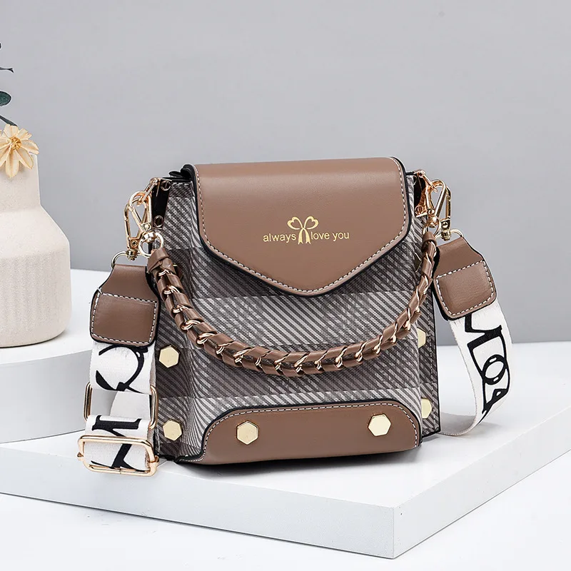New Stylish And Lightweight Mini Crossbody Vertical Shoulder Bag - Coffee