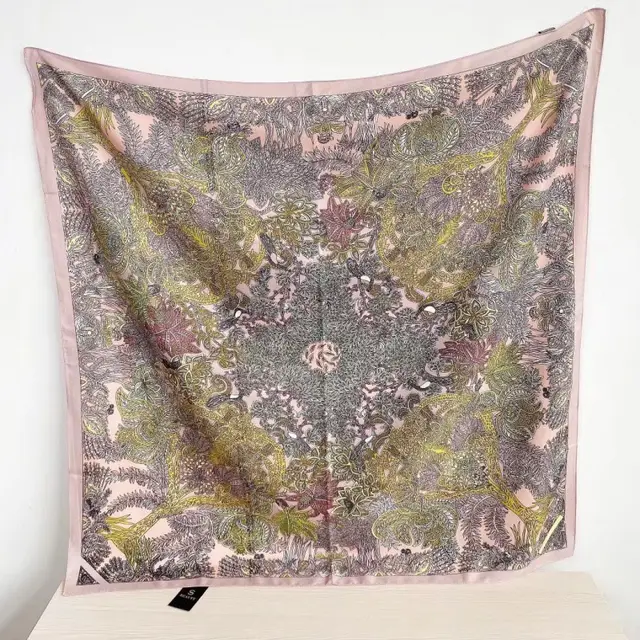 Women's Silk Scarf Strap Retro Tube Top Sun Protection Pink Jungle Shrub 90Cm - Shop at LoveMi