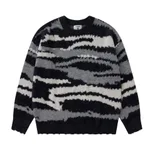 Heavy Color Matching Furry Round Neck Sweater - Black