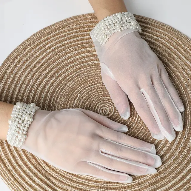 Short Yarn Cuff Beaded Gloves Beige - Shop at LoveMi
