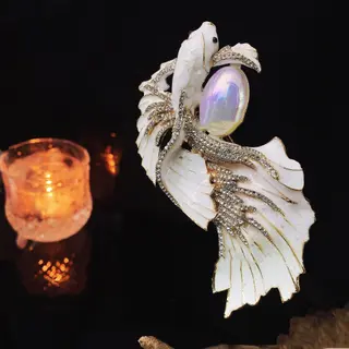 Personalized Year-on-year Fish Fashion Brooch - White