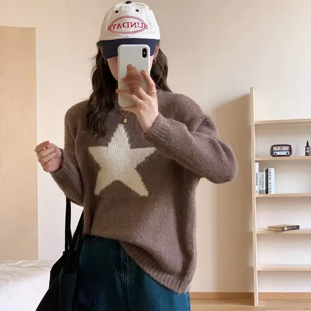 Retro Style Fashionable Simple Style Five pointed Star Graffiti Round Neck Long Sleeve Sweater Brown - Shop at LoveMi