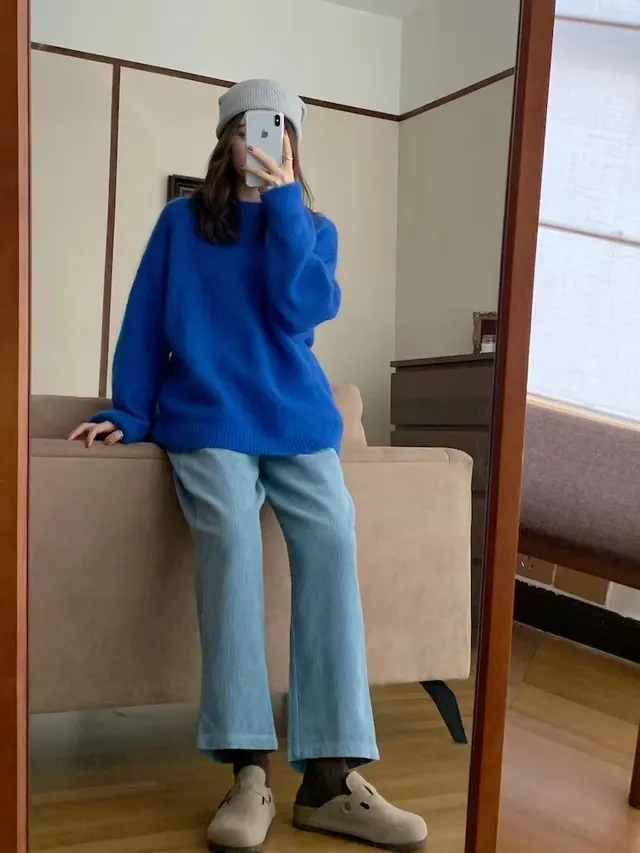 Women's Round Neck Loose And Idle Solid Color Sweater Klein Blue - Shop at LoveMi