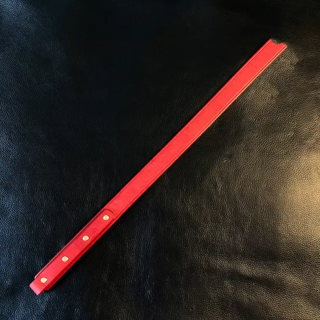 First Layer Cowhide Single Whip 5mm Single Layer Handmade Genuine Leather Toy Wide And Long Red - Shop at LoveMi