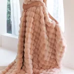 Polyester Carpet Rabbit Bubble Velvet Thickened Nap Blanket Quilt - Cherry Blossom Powder