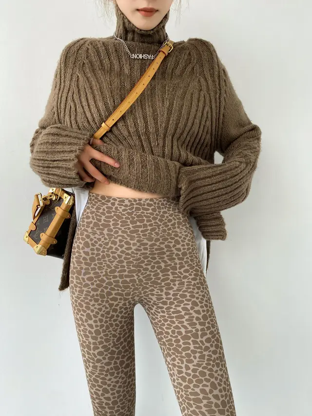 Nine Point Leopard Pattern Suede And Plush Leggings Khaki Wool Cashmere - Shop at LoveMi