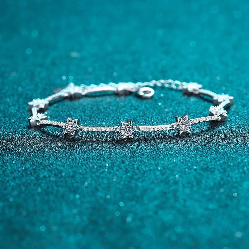 Women's Fashion Micro Inlay Ten Diamond Six-pointed Star Bracelet - 1 Karat Moissanite - View 1