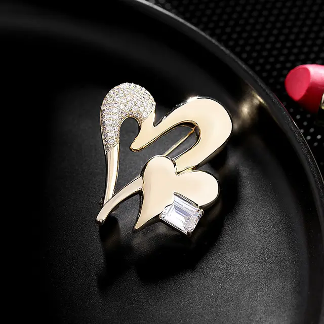 Pin Shawl Buckle Heart to heart Brooch Gold - Shop at LoveMi