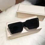 Black Frame Black Film