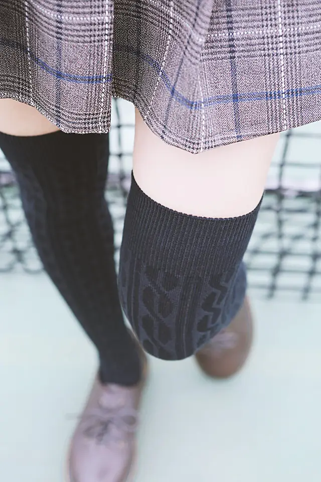 College Style Slim And Tall Looking Over The Knee Women Twist Long Cotton Socks Black - Shop at LoveMi