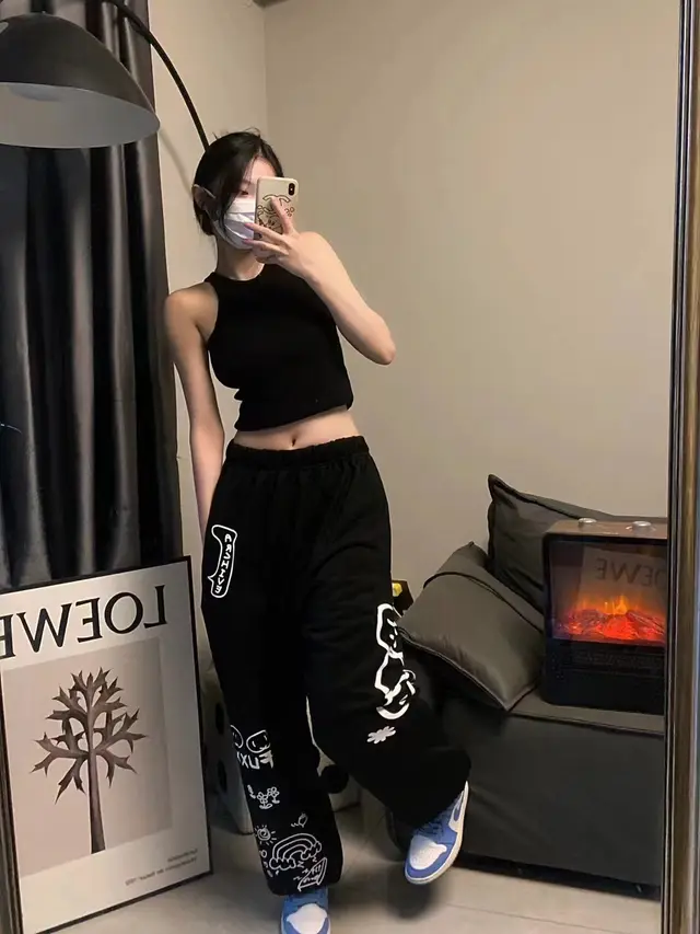 Graffiti Letter Loose Straight leg Wide leg Pants Black - Shop at LoveMi