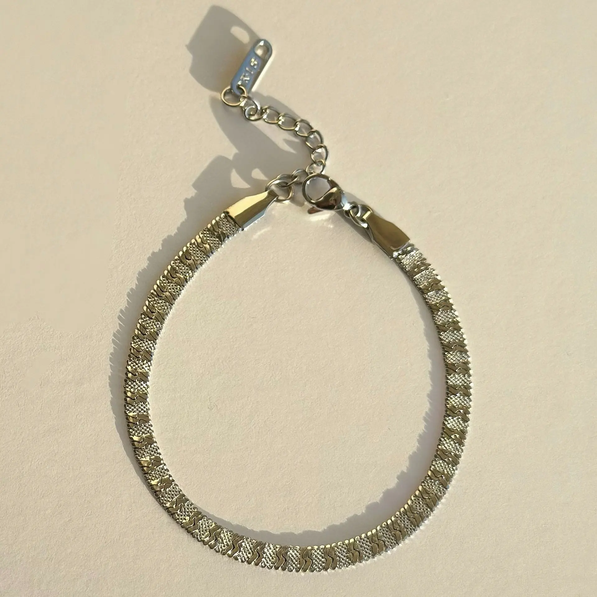 Embossed Pattern Gold And Silver Bracelet Suit - Style 2 Silver