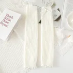 Vertical Bow White
