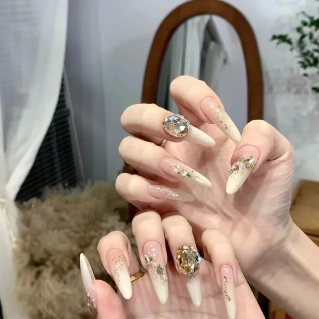 Handmade Manicure Wear Nail Cream Champagne Gradient Nail Stickers Gradient Manicure - Shop at LoveMi