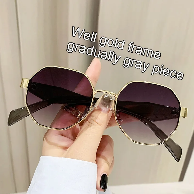 Modern Square Polygon Metal Sunglasses - Gradient Gray
