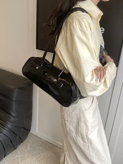 High Sense Fashionable Minority Design Underarm Portable Shoulder Bag Black - Shop at LoveMi