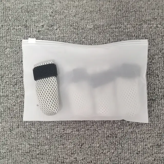 Bath Feeding Medicine Injection Cat Foot Cover Anti scratch Soft And Warm Common Gray - Shop at LoveMi