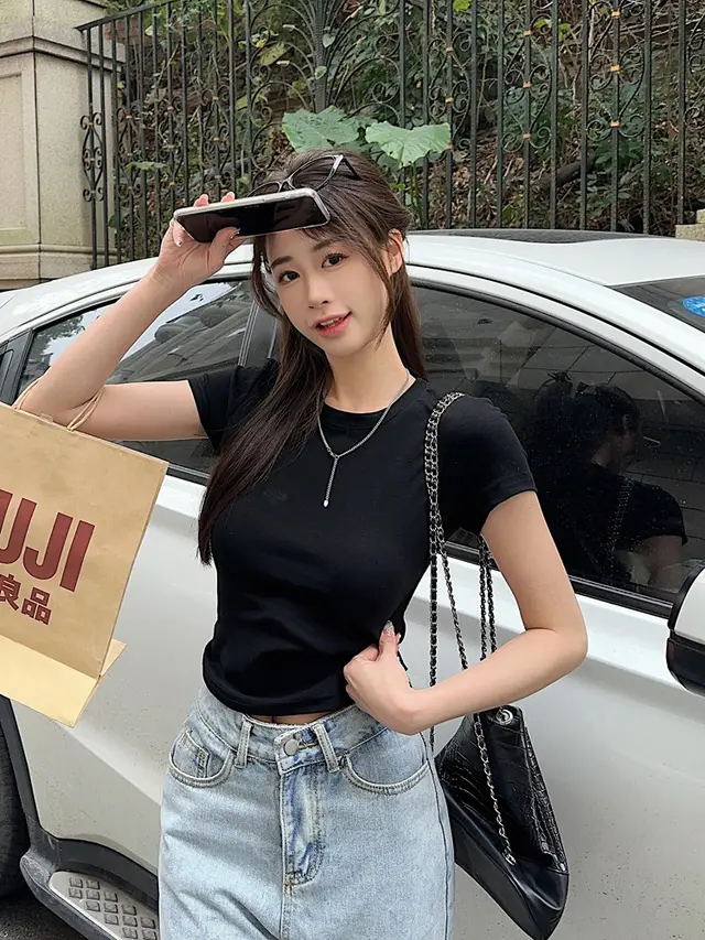 Short sleeved Bottoming Shirt Inner Wear T shirt Women's Short Tight Top Black - Shop at LoveMi