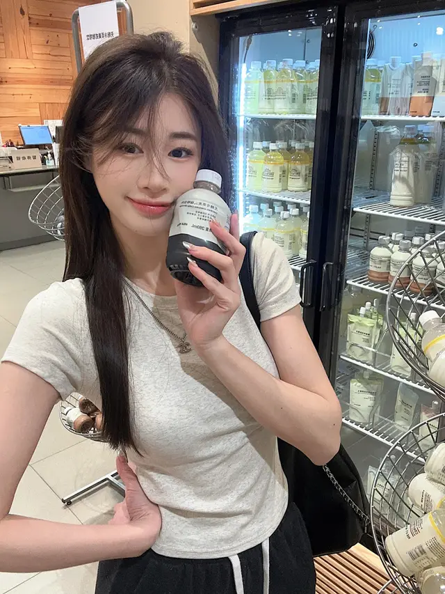 Short sleeved Bottoming Shirt Inner Wear T shirt Women's Short Tight Top Flower Gray - Shop at LoveMi