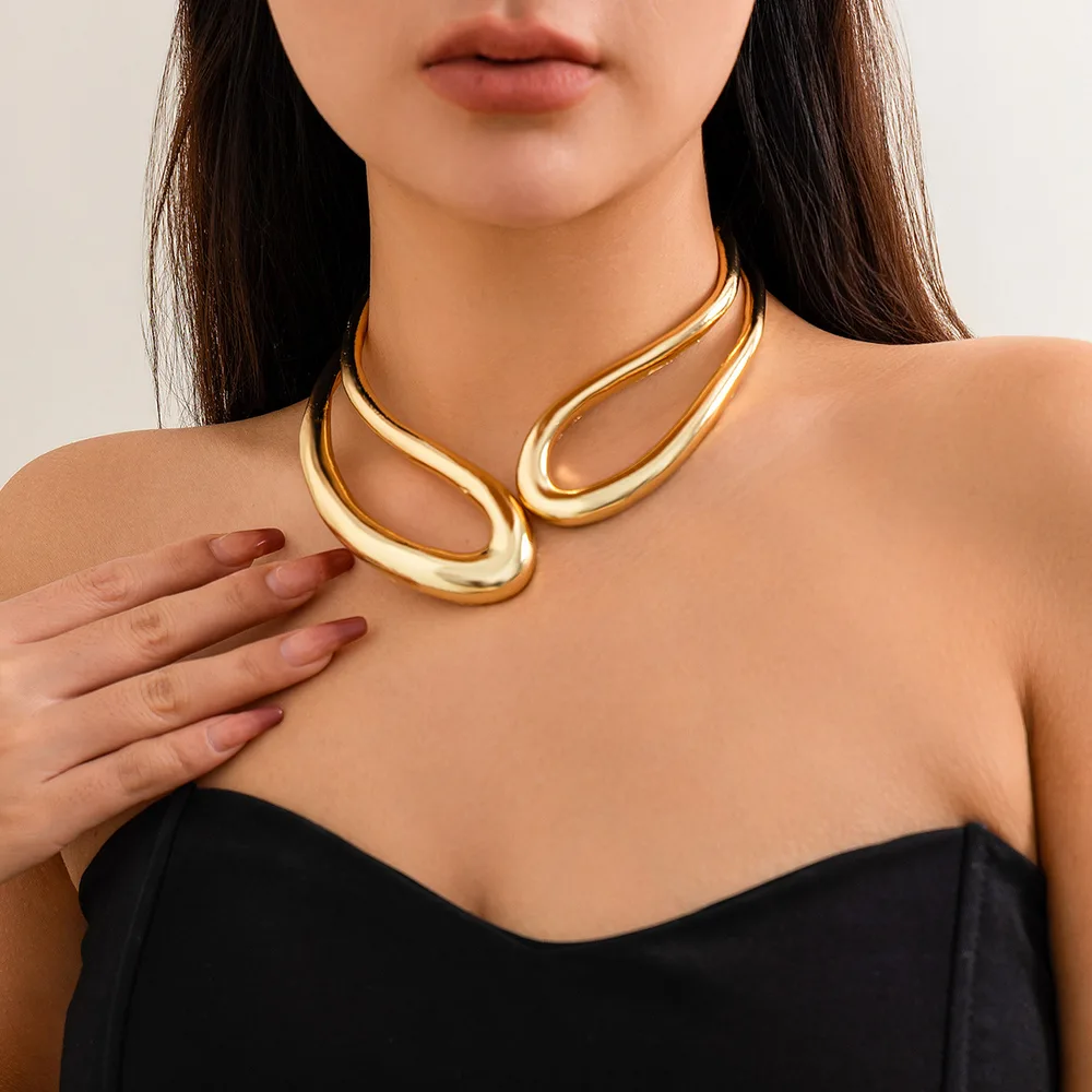 Exaggerated Glossy Ring Retro Hollow Bracelet - Collar Gold 6280