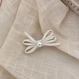 Side Clip Bangs Pearl Bow A Pair Of Hairclips Duckbill Clip - Beige Bow