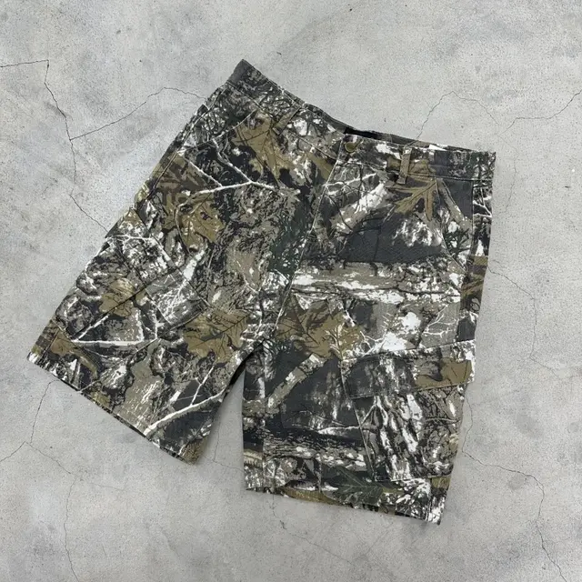 Washed Old Branches Camouflage Shorts Multi pocket Cargo Pants Old Fans Color - Shop at LoveMi