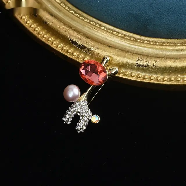 Pearl Brooch High end Simple Vintage Corsage Pin Pearl Ornament Deer Style - Shop at LoveMi