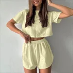 Pale yellow / butter cream