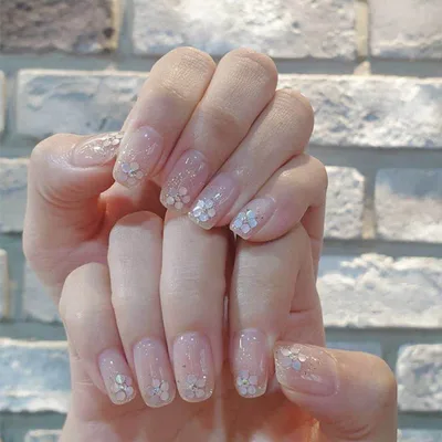 Finished product of phototherapy with fake nail patch Bright Flowers - Shop at LoveMi