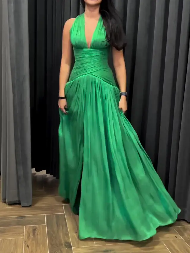 Emerald Green Plunging Neckline Gown With Pleated Skirt And Side Slit Emerald Green - Shop at LoveMi